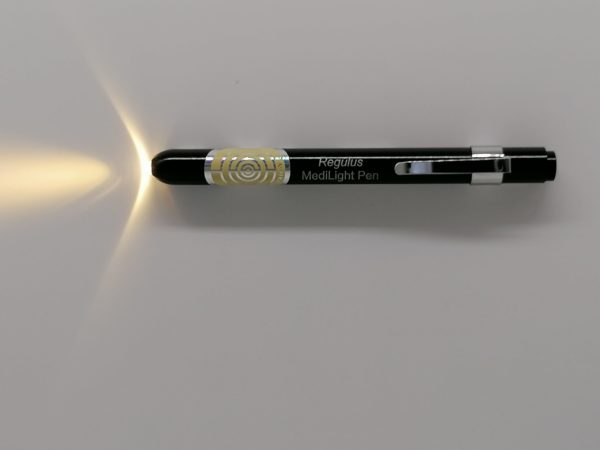 Magic Energy Pen | Brain-Y Magic Energy Pen mit 5G Folienaufkleber Biophotonen Energie Das Licht gibt es in den Farben gelb und weiß Magic Energy Pen zur Aktvierung der Selbstheilungskräfte Licht-Handakupunktur auf den koreanischen Handakupunkturpunkten. Energetisierung durch Biophotonen als Kriterium für gute Lebensmittel.