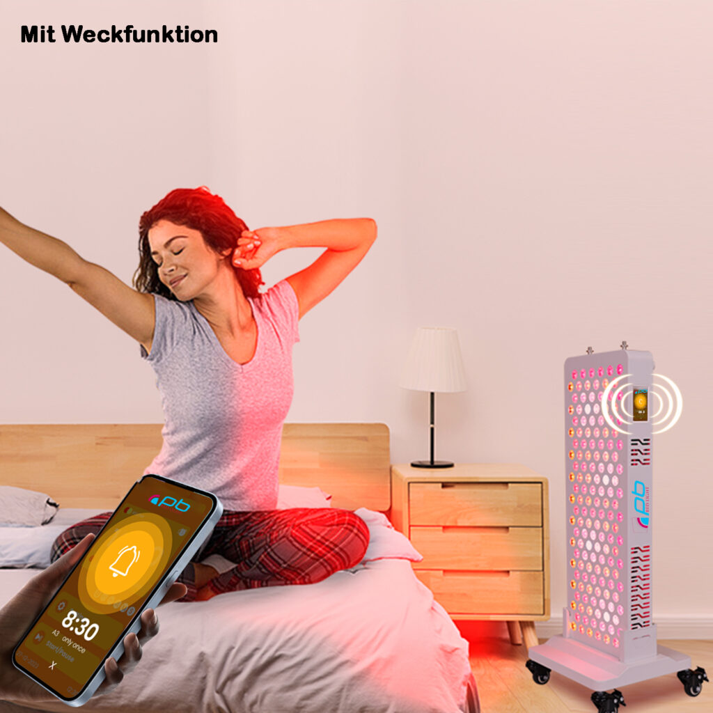 pb Red Light2 Panel | pb Red Light2 Panel – modernes Rotlichtgerät für Zuhause Das pb Red Light2 Panel ist ein innovatives Rotlichtpanel für den privaten Einsatz. Mit seiner leistungsstarken LED-Technologie und 9 individuell steuerbaren Wellenlängen (480, 590, 630, 660, 670, 810, 830, 850, 1060 nm) bietet es vielseitige Möglichkeiten zur Anwendung im Alltag. Format (64 × 23 × 6,5 cm) mit robusten Metallgehäuse inklusive Ständer mit Rollen lässt sich das Gerät zuhause vielseitig nutzen. Die Bedienung ist komfortabel: Per Touchscreen, Fernbedienung oder App können Sie alle Einstellungen individuell steuern. Das pb Red Light2 Panel ist weit mehr als ein einfaches Rotlichtgerät. Es vereint klinisch erprobte Wellenlängen, höchste Strahlkraft und innovative Steuerungsmöglichkeiten in einem kompakten, robusten Gehäuse. Entwickelt für alle, die Wert auf Qualität und Leistung legen. Es bietet eine Lösung, die sonst nur in professionellen Einrichtungen zu finden ist – jetzt auch für den Heimgebrauch.